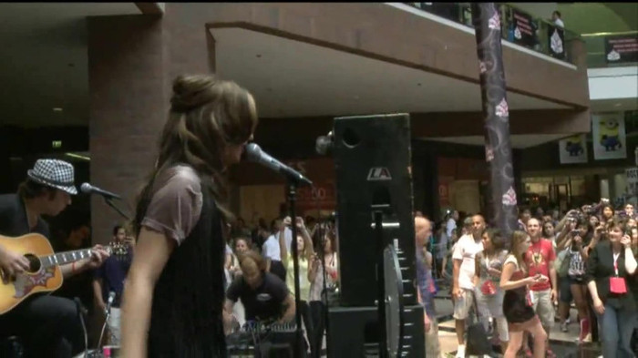 Demi Lovato  Live at Glendale Galleria  in LA for Cambio in HD 02867