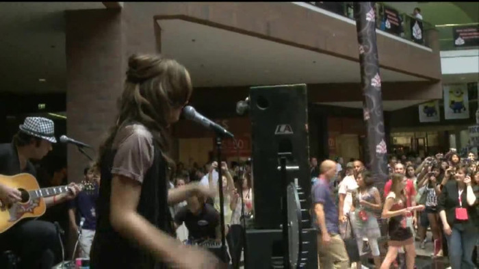 Demi Lovato  Live at Glendale Galleria  in LA for Cambio in HD 02873 - Demilush - Live at Glendale Galleria in LA for Cambio Part oo5