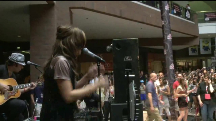 Demi Lovato  Live at Glendale Galleria  in LA for Cambio in HD 02878 - Demilush - Live at Glendale Galleria in LA for Cambio Part oo5