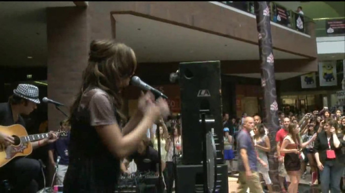 Demi Lovato  Live at Glendale Galleria  in LA for Cambio in HD 02881 - Demilush - Live at Glendale Galleria in LA for Cambio Part oo5