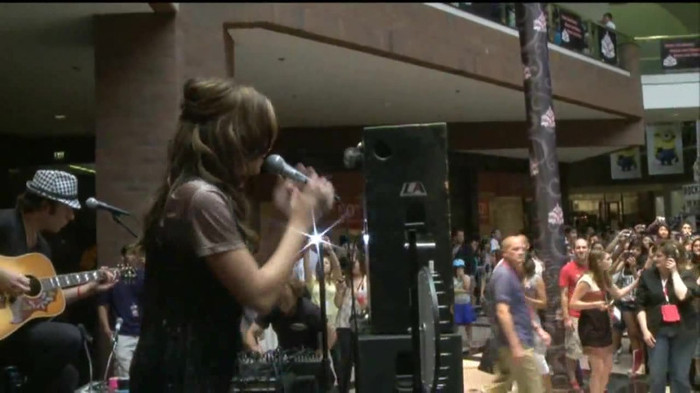 Demi Lovato  Live at Glendale Galleria  in LA for Cambio in HD 02883 - Demilush - Live at Glendale Galleria in LA for Cambio Part oo5