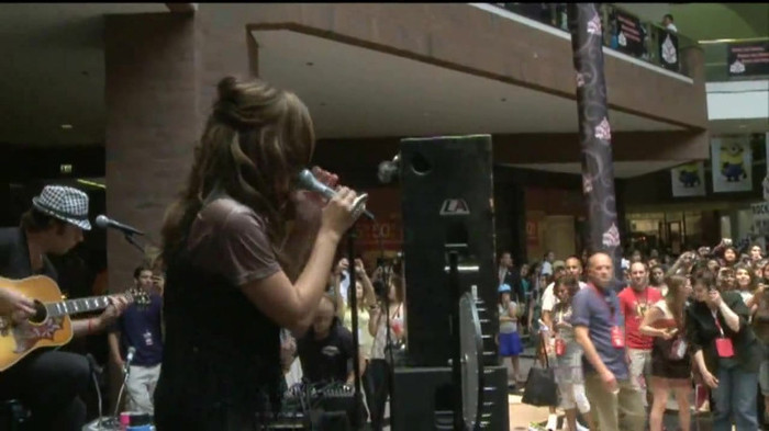 Demi Lovato  Live at Glendale Galleria  in LA for Cambio in HD 02895 - Demilush - Live at Glendale Galleria in LA for Cambio Part oo5