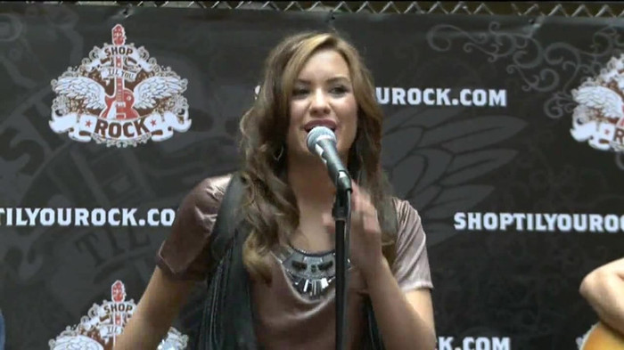 Demi Lovato  Live at Glendale Galleria  in LA for Cambio in HD 02445 - Demilush - Live at Glendale Galleria in LA for Cambio Part oo4
