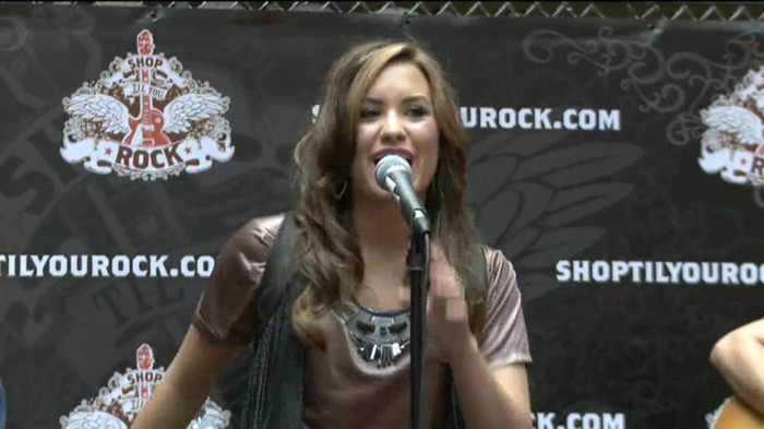 Demi Lovato  Live at Glendale Galleria  in LA for Cambio in HD 02446 - Demilush - Live at Glendale Galleria in LA for Cambio Part oo4