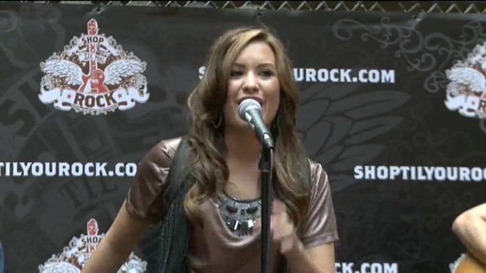 Demi Lovato  Live at Glendale Galleria  in LA for Cambio in HD 02449 - Demilush - Live at Glendale Galleria in LA for Cambio Part oo4