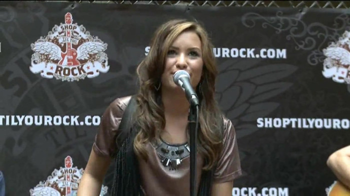 Demi Lovato  Live at Glendale Galleria  in LA for Cambio in HD 02459 - Demilush - Live at Glendale Galleria in LA for Cambio Part oo4