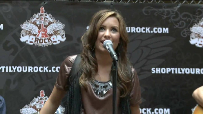 Demi Lovato  Live at Glendale Galleria  in LA for Cambio in HD 02474 - Demilush - Live at Glendale Galleria in LA for Cambio Part oo4