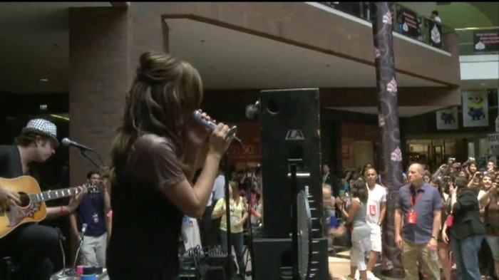 Demi Lovato  Live at Glendale Galleria  in LA for Cambio in HD 02932 - Demilush - Live at Glendale Galleria in LA for Cambio Part oo5