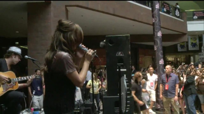 Demi Lovato  Live at Glendale Galleria  in LA for Cambio in HD 02939