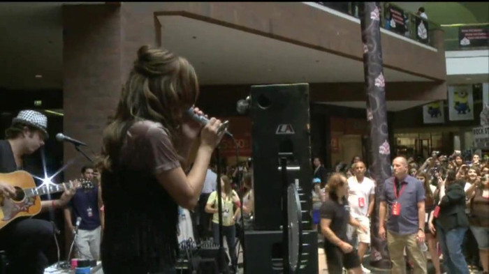 Demi Lovato  Live at Glendale Galleria  in LA for Cambio in HD 02942