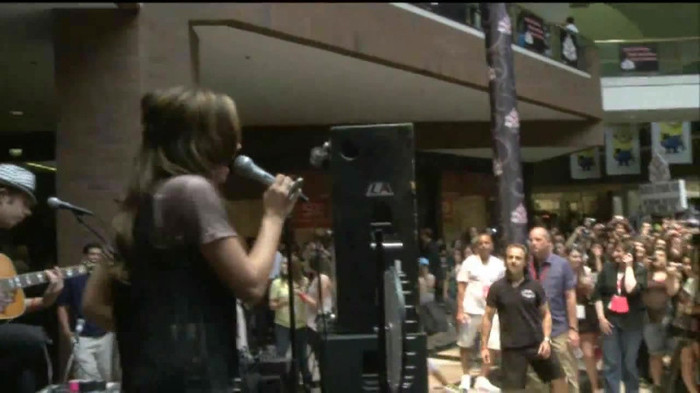 Demi Lovato  Live at Glendale Galleria  in LA for Cambio in HD 02961 - Demilush - Live at Glendale Galleria in LA for Cambio Part oo5
