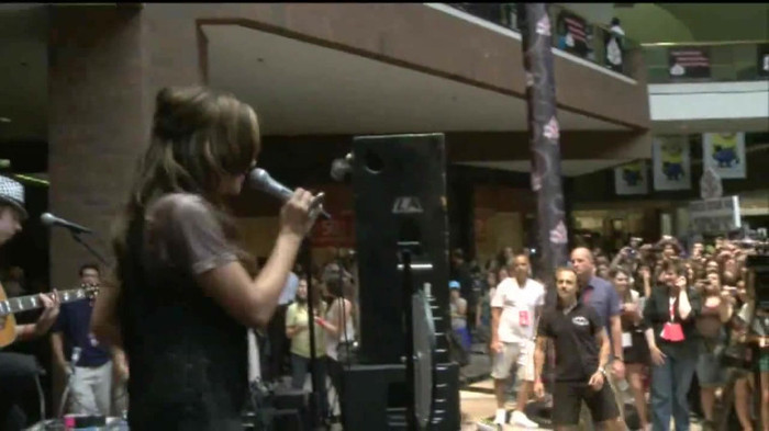 Demi Lovato  Live at Glendale Galleria  in LA for Cambio in HD 02965