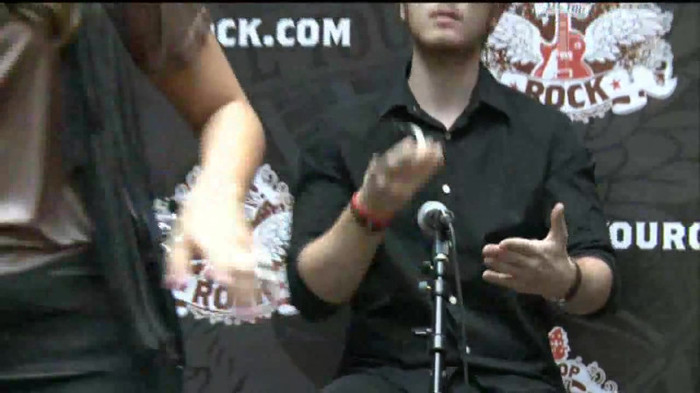 Demi Lovato  Live at Glendale Galleria  in LA for Cambio in HD 02994