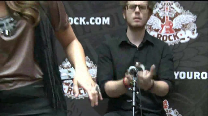 Demi Lovato  Live at Glendale Galleria  in LA for Cambio in HD 03000