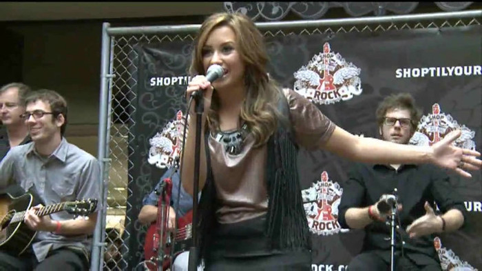 Demi Lovato  Live at Glendale Galleria  in LA for Cambio in HD 03094