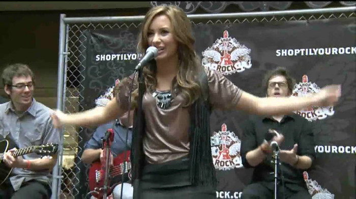 Demi Lovato  Live at Glendale Galleria  in LA for Cambio in HD 03147
