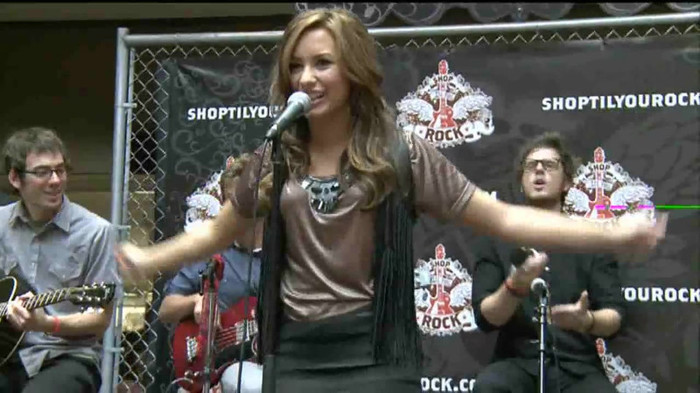 Demi Lovato  Live at Glendale Galleria  in LA for Cambio in HD 03149