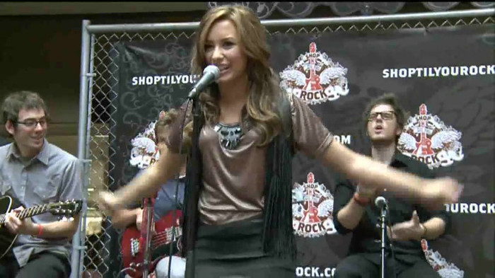 Demi Lovato  Live at Glendale Galleria  in LA for Cambio in HD 03150