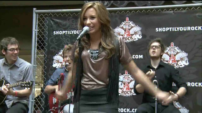 Demi Lovato  Live at Glendale Galleria  in LA for Cambio in HD 03152