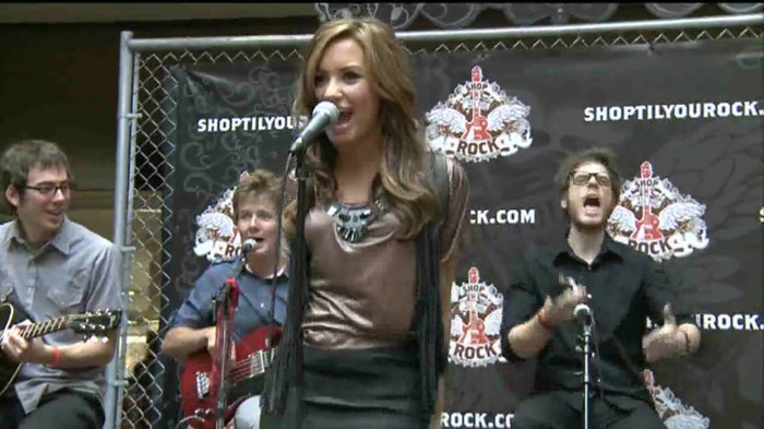 Demi Lovato  Live at Glendale Galleria  in LA for Cambio in HD 03158