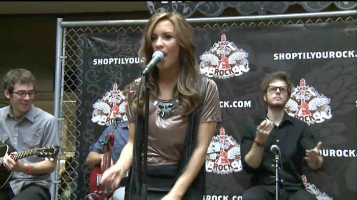Demi Lovato  Live at Glendale Galleria  in LA for Cambio in HD 03182 - Demilush - Live at Glendale Galleria in LA for Cambio Part oo6