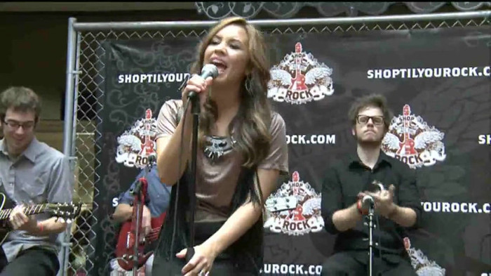 Demi Lovato  Live at Glendale Galleria  in LA for Cambio in HD 03207 - Demilush - Live at Glendale Galleria in LA for Cambio Part oo6