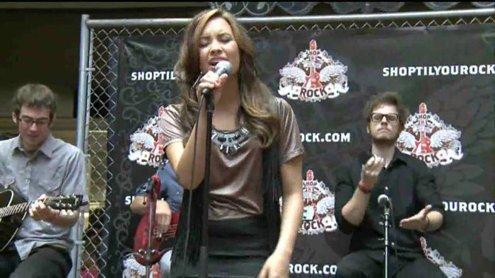 Demi Lovato  Live at Glendale Galleria  in LA for Cambio in HD 03223 - Demilush - Live at Glendale Galleria in LA for Cambio Part oo6