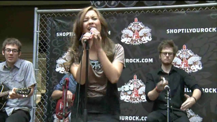 Demi Lovato  Live at Glendale Galleria  in LA for Cambio in HD 03250 - Demilush - Live at Glendale Galleria in LA for Cambio Part oo6