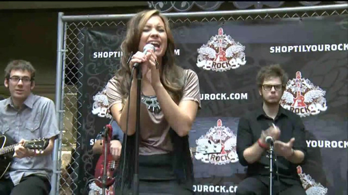 Demi Lovato  Live at Glendale Galleria  in LA for Cambio in HD 03261 - Demilush - Live at Glendale Galleria in LA for Cambio Part oo6