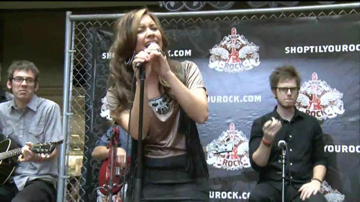 Demi Lovato  Live at Glendale Galleria  in LA for Cambio in HD 03284