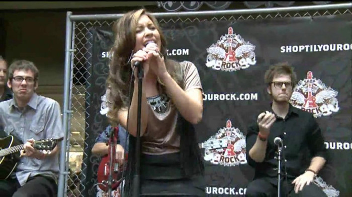 Demi Lovato  Live at Glendale Galleria  in LA for Cambio in HD 03287