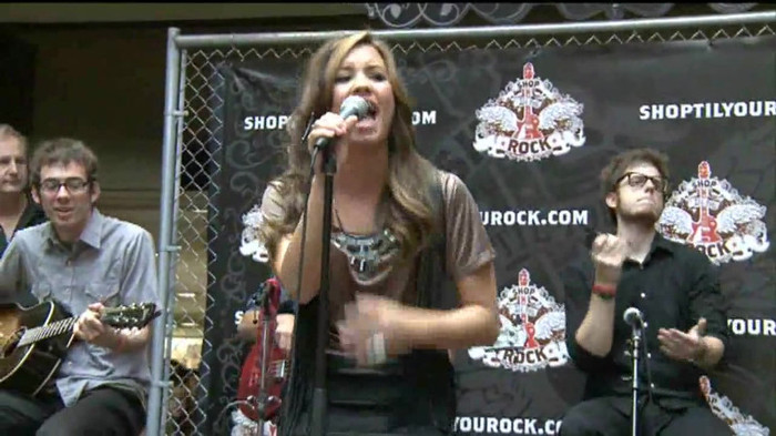 Demi Lovato  Live at Glendale Galleria  in LA for Cambio in HD 03299