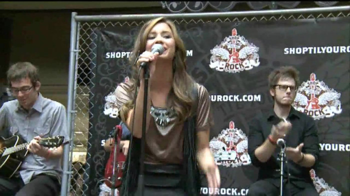 Demi Lovato  Live at Glendale Galleria  in LA for Cambio in HD 03305
