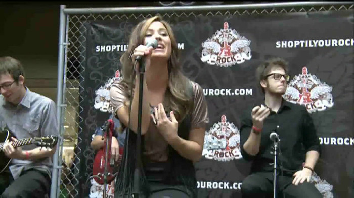 Demi Lovato  Live at Glendale Galleria  in LA for Cambio in HD 03320