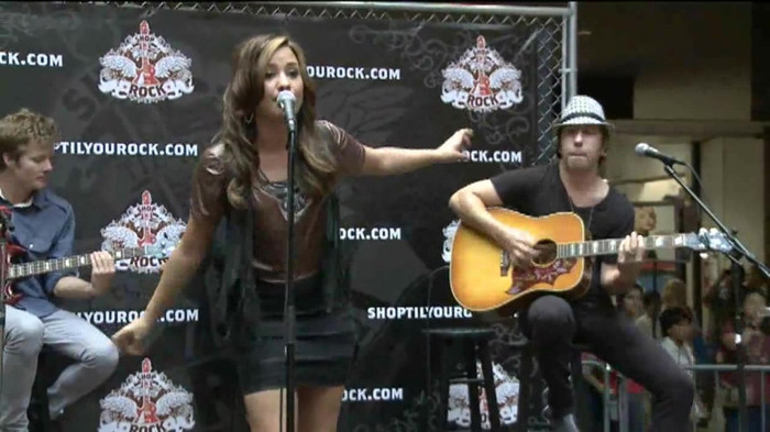 Demi Lovato  Live at Glendale Galleria  in LA for Cambio in HD 03416
