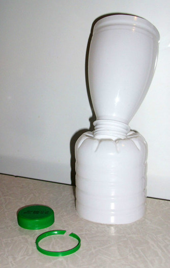4 - Confectionarea unui ghiveci dintr-o sticla de lapte