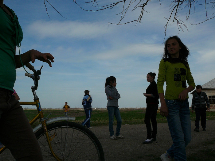 P1370699 - 2012 - Marti - 3 aprilie