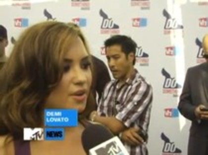 Vh1 Do Something Awards 2010-Red Carpet Interview (23)