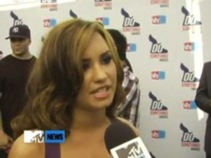 Vh1 Do Something Awards 2010-Red Carpet Interview (486) - Demilush - Vh1 Do Something Awards 2010 - Red Carpet Interview Part oo2