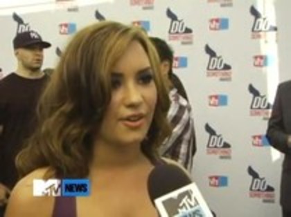 Vh1 Do Something Awards 2010-Red Carpet Interview (492) - Demilush - Vh1 Do Something Awards 2010 - Red Carpet Interview Part oo2