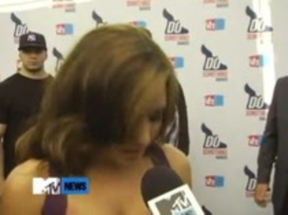 Vh1 Do Something Awards 2010-Red Carpet Interview (495) - Demilush - Vh1 Do Something Awards 2010 - Red Carpet Interview Part oo2