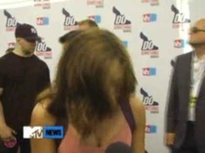 Vh1 Do Something Awards 2010-Red Carpet Interview (497) - Demilush - Vh1 Do Something Awards 2010 - Red Carpet Interview Part oo2
