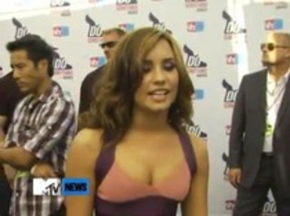 Vh1 Do Something Awards 2010-Red Carpet Interview (502) - Demilush - Vh1 Do Something Awards 2010 - Red Carpet Interview Part oo2