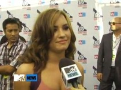 Vh1 Do Something Awards 2010-Red Carpet Interview (513) - Demilush - Vh1 Do Something Awards 2010 - Red Carpet Interview Part oo2
