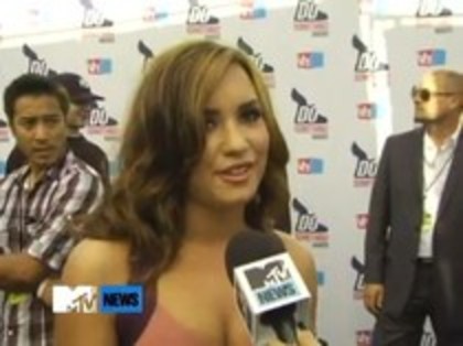 Vh1 Do Something Awards 2010-Red Carpet Interview (514) - Demilush - Vh1 Do Something Awards 2010 - Red Carpet Interview Part oo2
