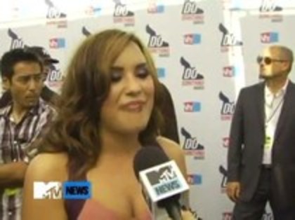 Vh1 Do Something Awards 2010-Red Carpet Interview (521) - Demilush - Vh1 Do Something Awards 2010 - Red Carpet Interview Part oo2