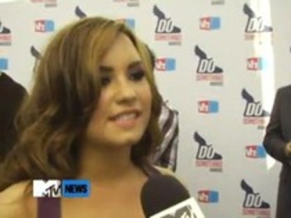 Vh1 Do Something Awards 2010-Red Carpet Interview (40)