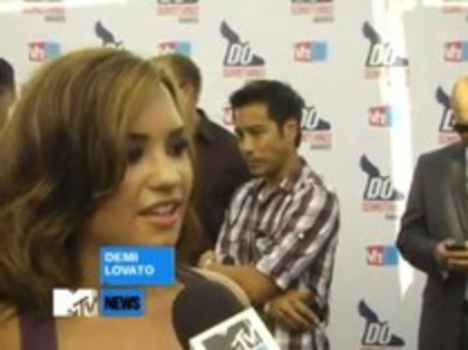 Vh1 Do Something Awards 2010-Red Carpet Interview (22)