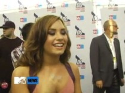 Vh1 Do Something Awards 2010-Red Carpet Interview (962) - Demilush - Vh1 Do Something Awards 2010 - Red Carpet Interview Part oo3
