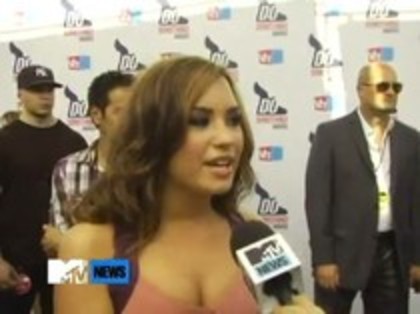 Vh1 Do Something Awards 2010-Red Carpet Interview (965) - Demilush - Vh1 Do Something Awards 2010 - Red Carpet Interview Part oo3